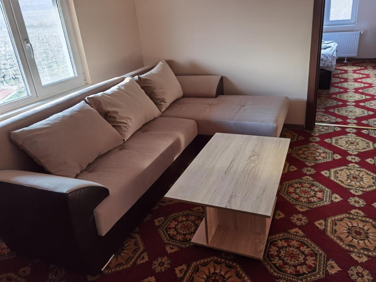 Винарна-Славовица Kalugerovo Extérieur photo